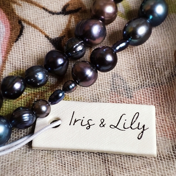 Iris & Lily Peacock Freshwater Pearls Blue Gray Purple Long Strand Necklace NWT - Picture 6 of 10